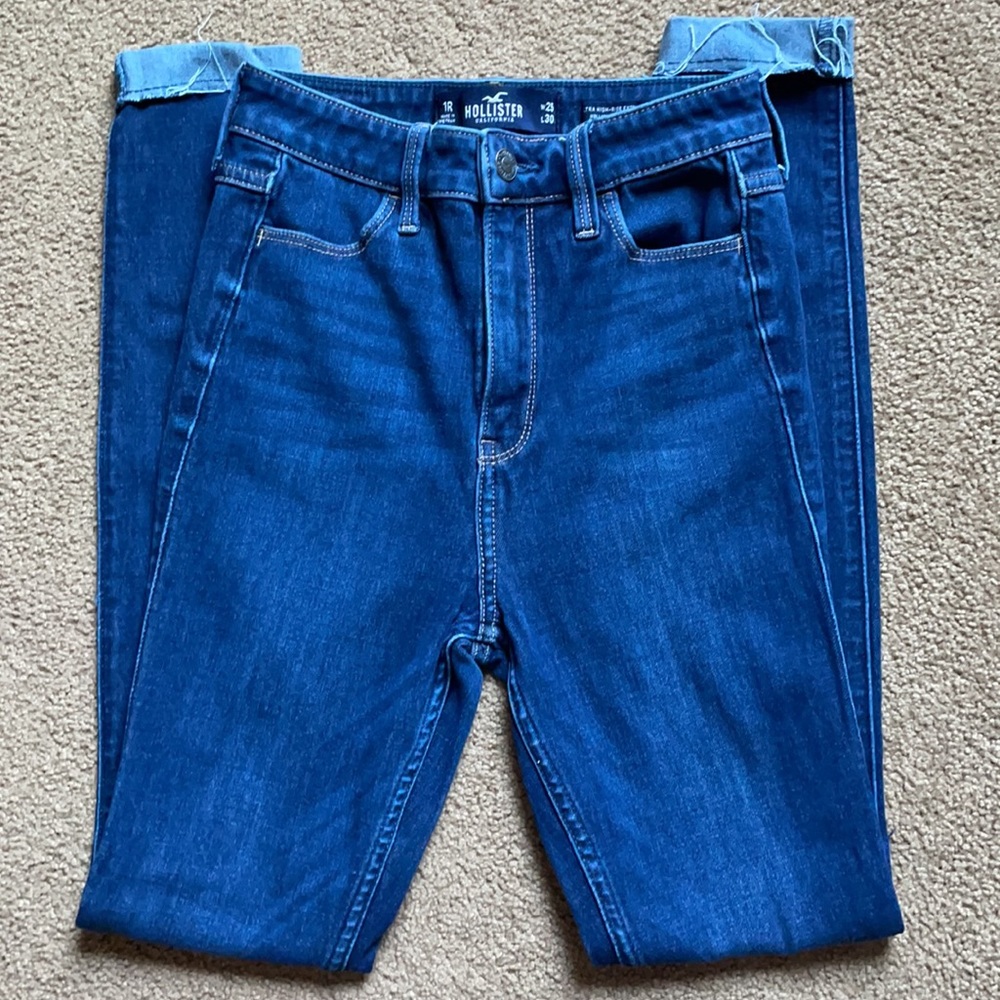 Ultra high rise Hollister jeans FOR SALE !!!